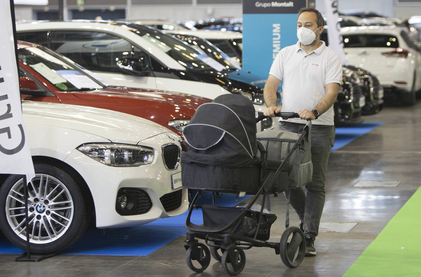 Preparativos en Feria Valencia para la celebración del Salón del Automovil 2021. 