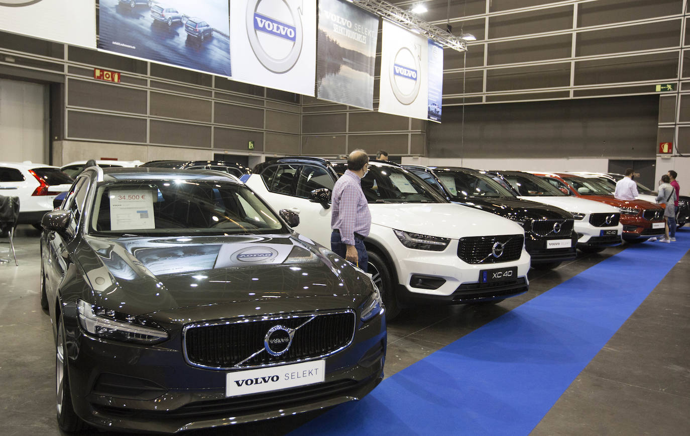 Preparativos en Feria Valencia para la celebración del Salón del Automovil 2021. 