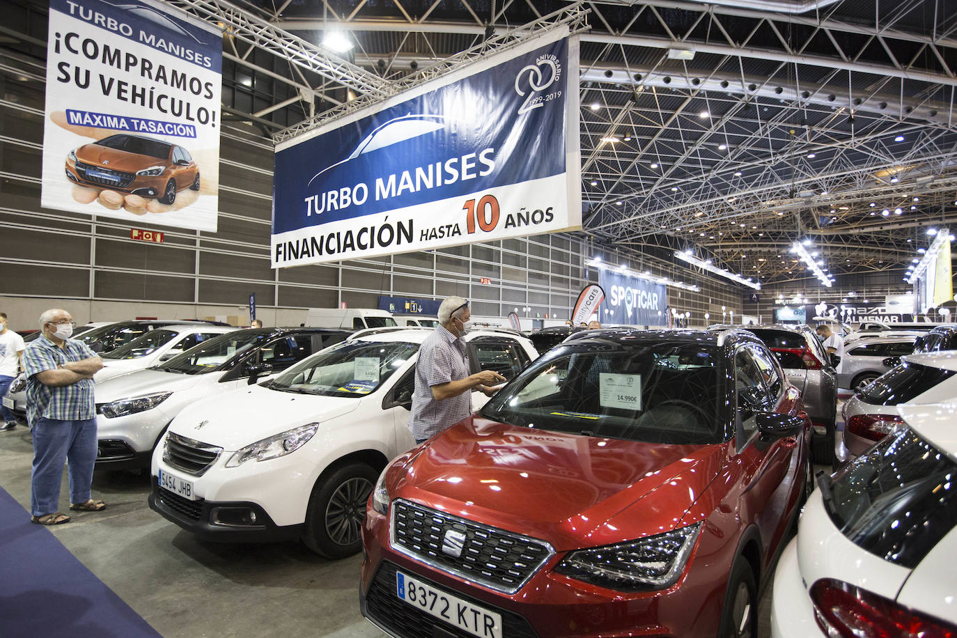 Preparativos en Feria Valencia para la celebración del Salón del Automovil 2021. 