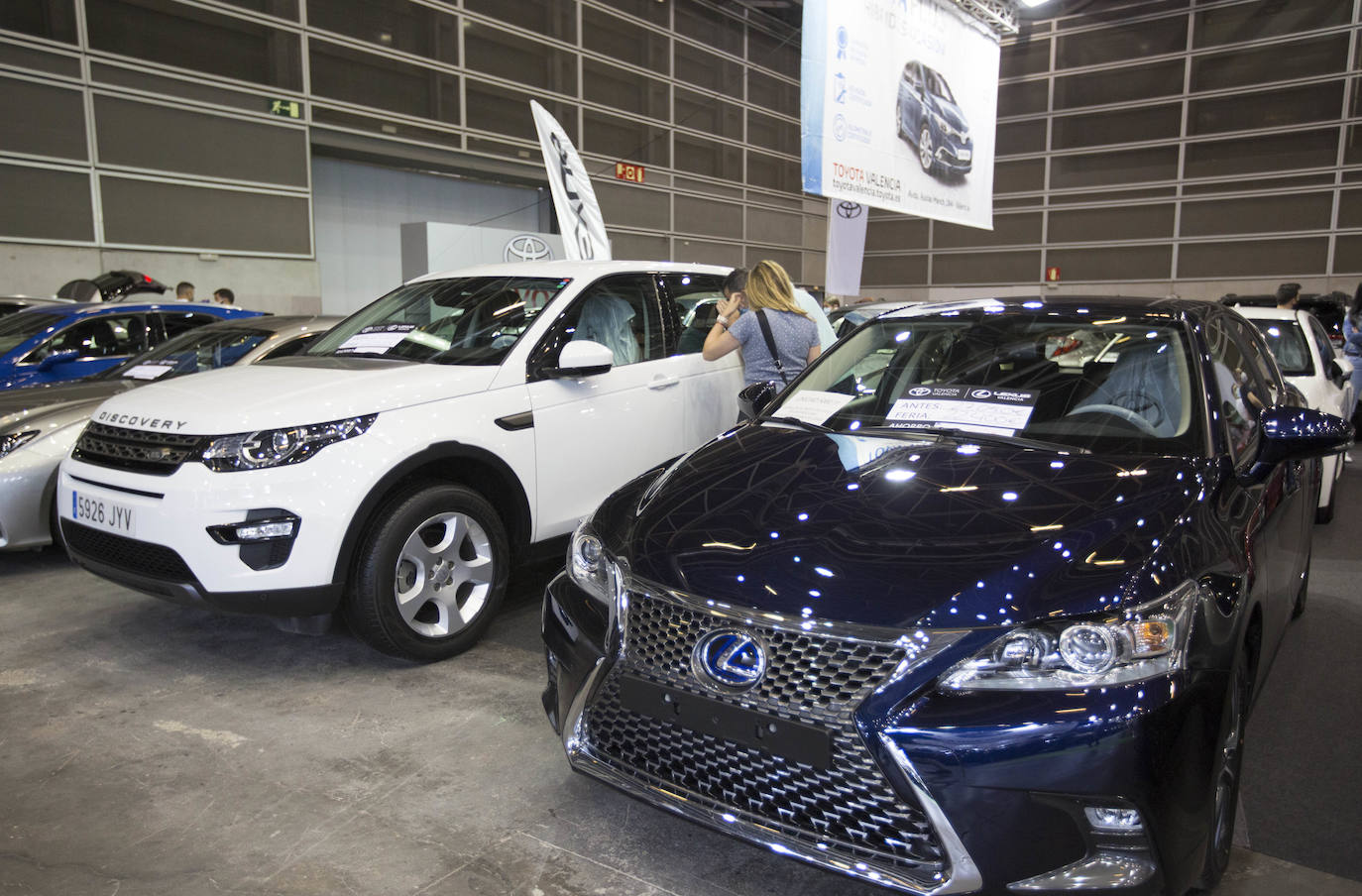 Preparativos en Feria Valencia para la celebración del Salón del Automovil 2021. 