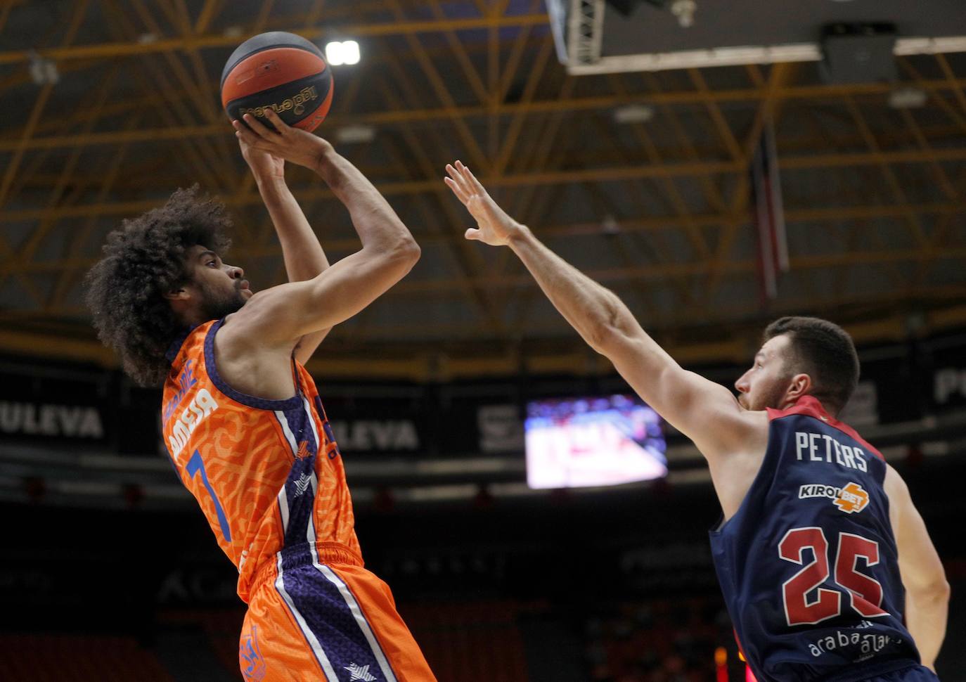 Fotos: Las mejores imágenes del Valencia Basket-TD Systems Baskonia (tercer partido)