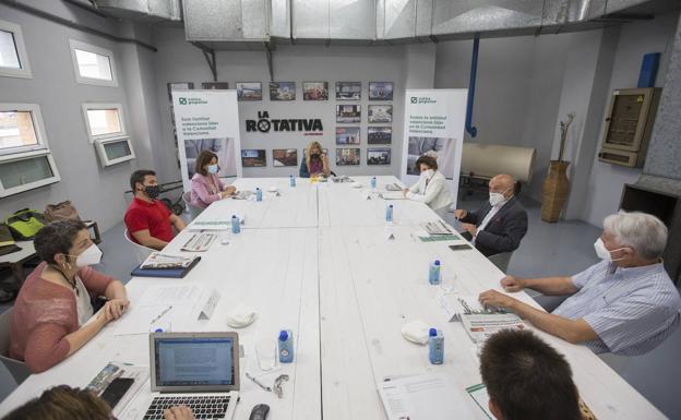 A la mesa de expertos, moderada por Carmen Bort, acudieron Salgado, Vilana, Miravalles, Diego, Francés y Alos.