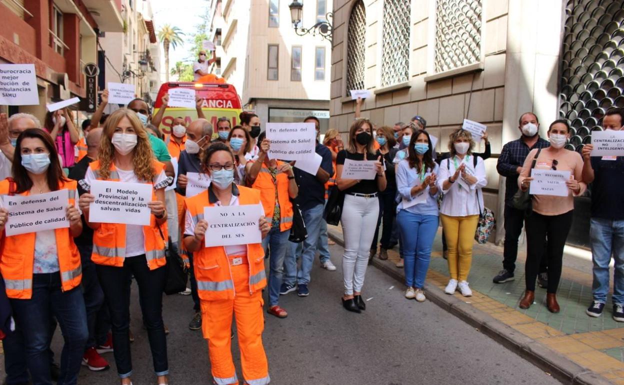 Protesta reciente del personal contra la centralización del CICU. 