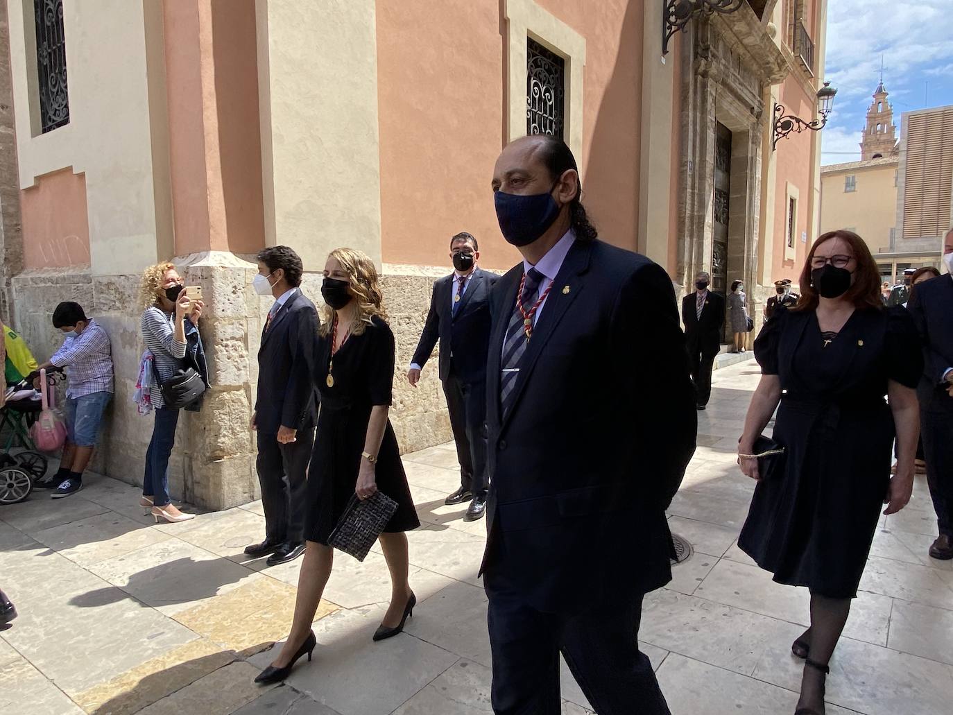 Los actos se han ajustado a las restricciones, con procesión simbólica, piezas corales y toques de campanas