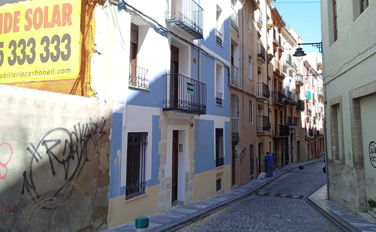 La calle Sant Josep cuenta con edificios inaccesibles para algunos propietarios. 