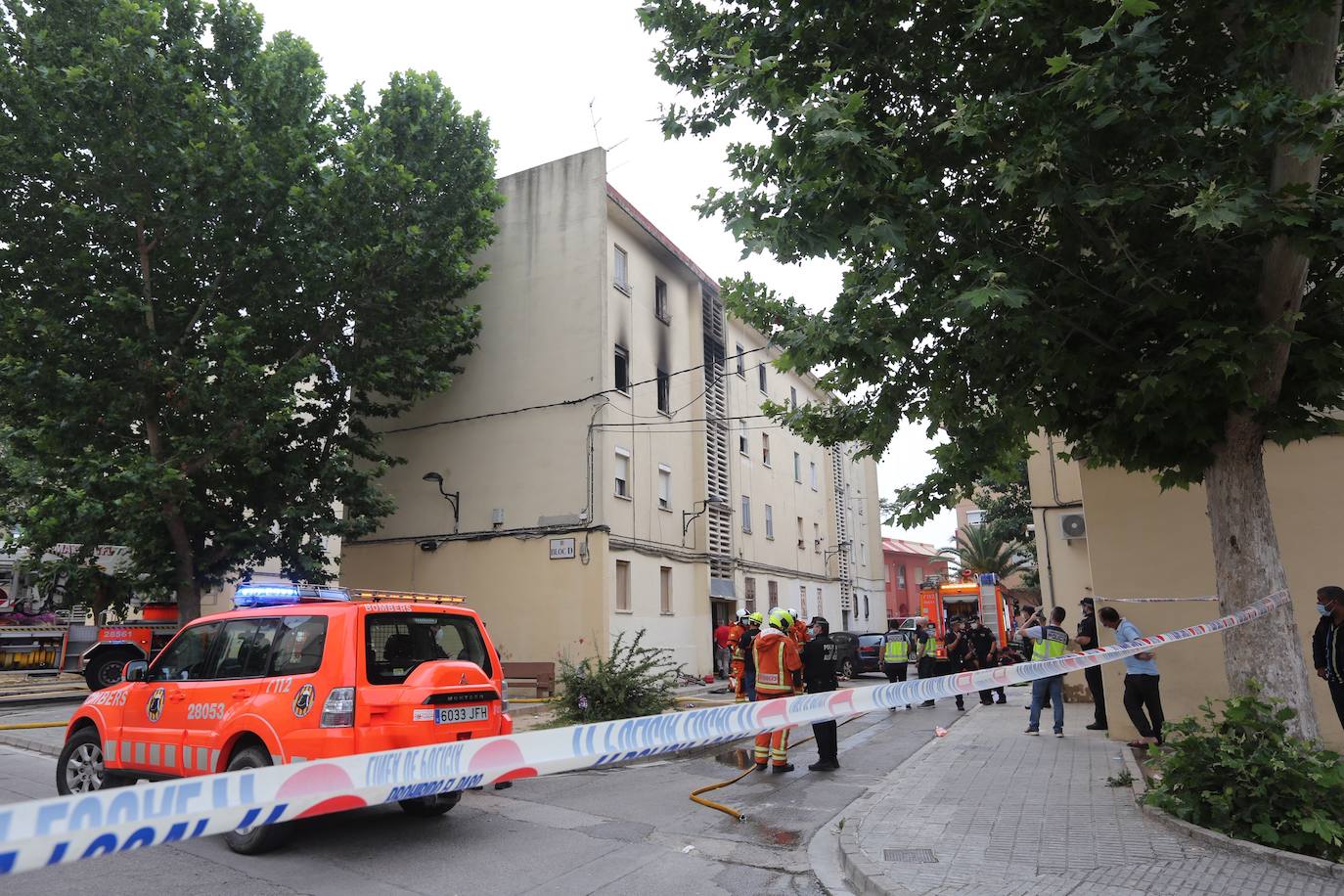 Una vivienda de la localidad de Algemesí se ha incendiado, dejando varios heridos y, de momento, una víctima mortal. 