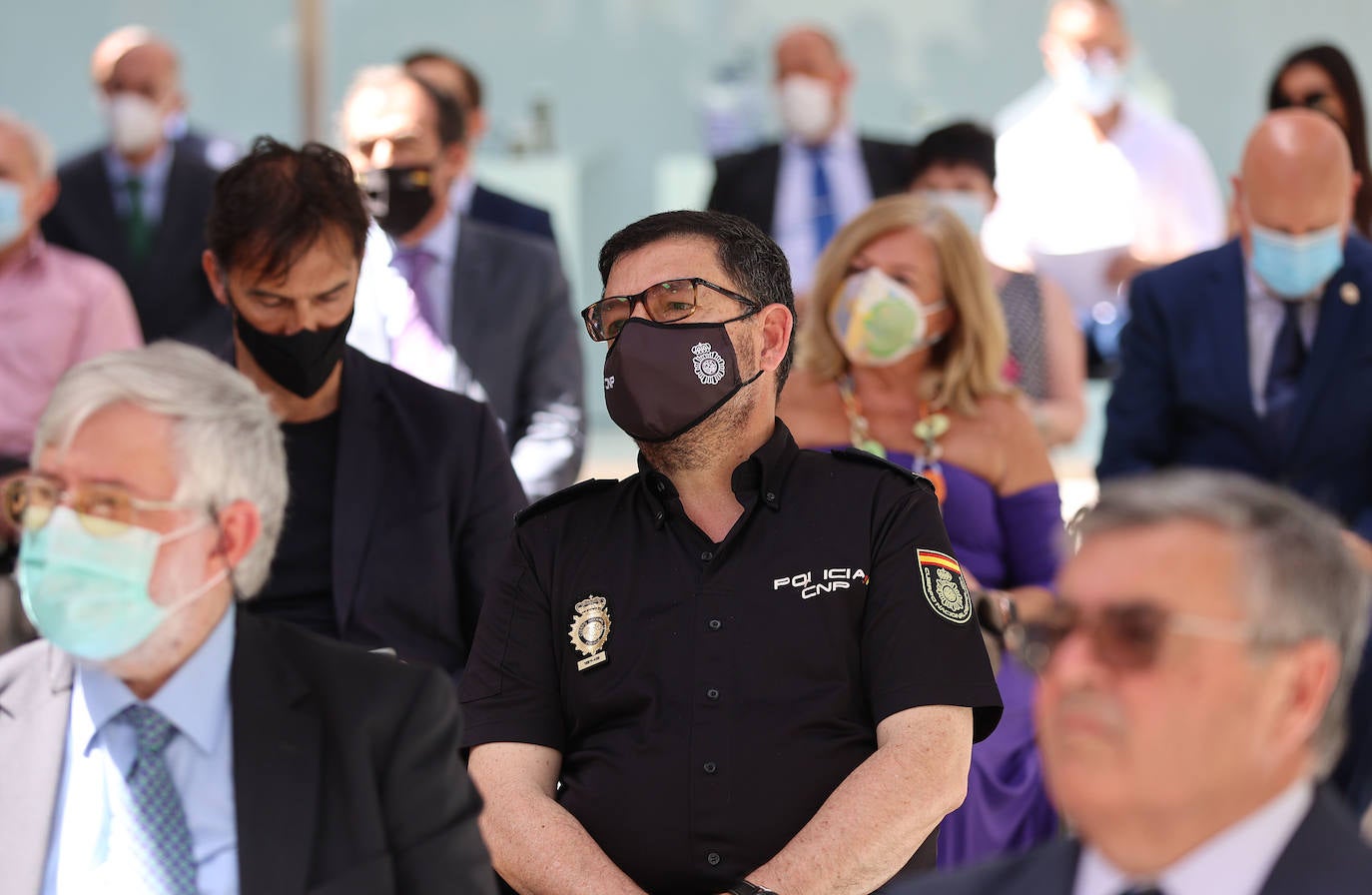 Valencia es ya sede para el recuerdo de 60 años de azote del terrorismo en toda España a través de la mirada de la prensa. La muestra se puede visitar en la sede de San Carlos de la Universidad Católica de Valencia.