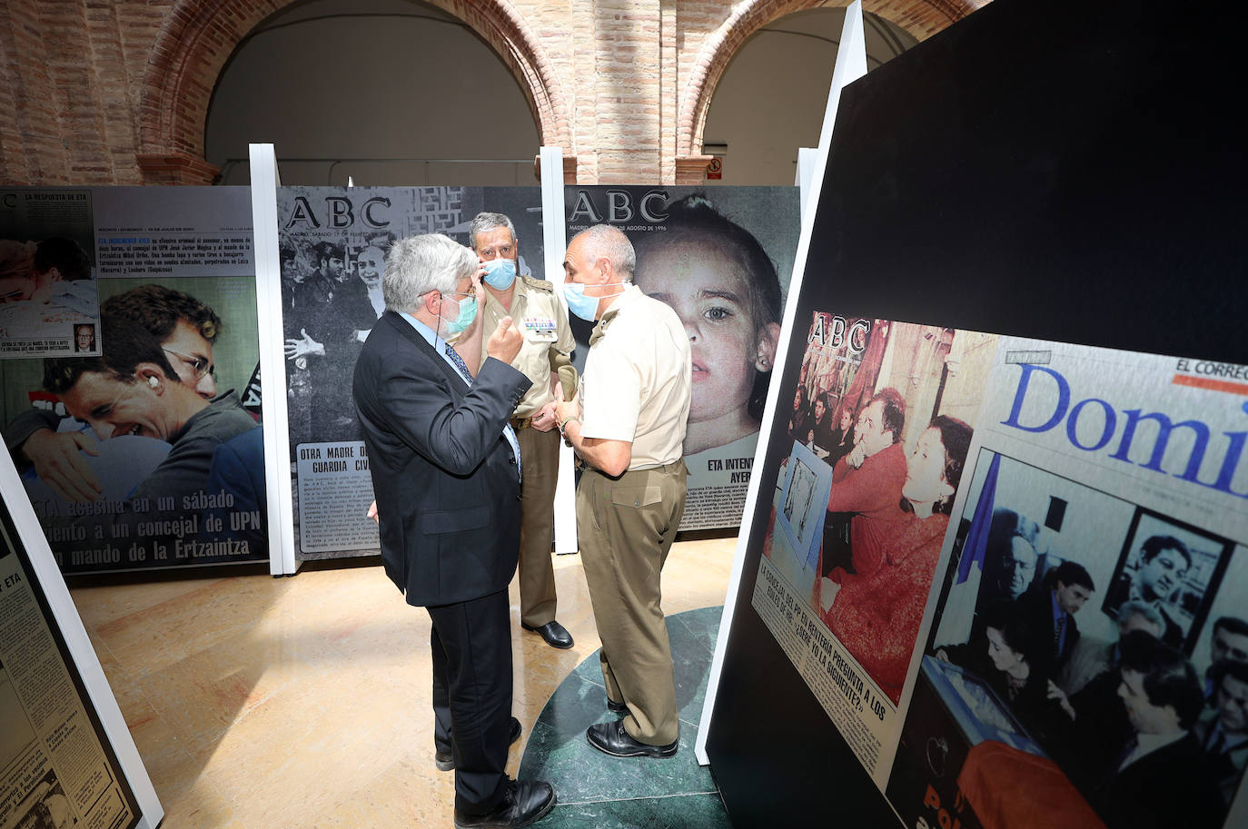 Valencia es ya sede para el recuerdo de 60 años de azote del terrorismo en toda España a través de la mirada de la prensa. La muestra se puede visitar en la sede de San Carlos de la Universidad Católica de Valencia.