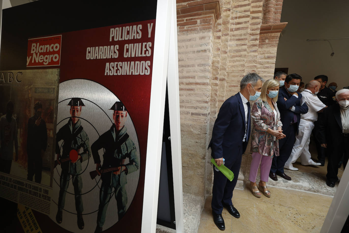 Valencia es ya sede para el recuerdo de 60 años de azote del terrorismo en toda España a través de la mirada de la prensa. La muestra se puede visitar en la sede de San Carlos de la Universidad Católica de Valencia.