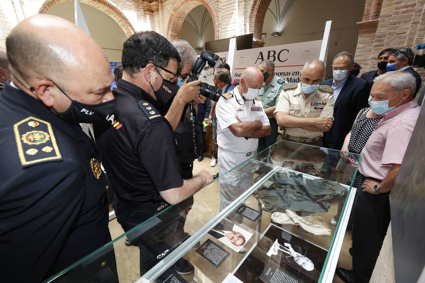 Valencia es ya sede para el recuerdo de 60 años de azote del terrorismo en toda España a través de la mirada de la prensa. La muestra se puede visitar en la sede de San Carlos de la Universidad Católica de Valencia.