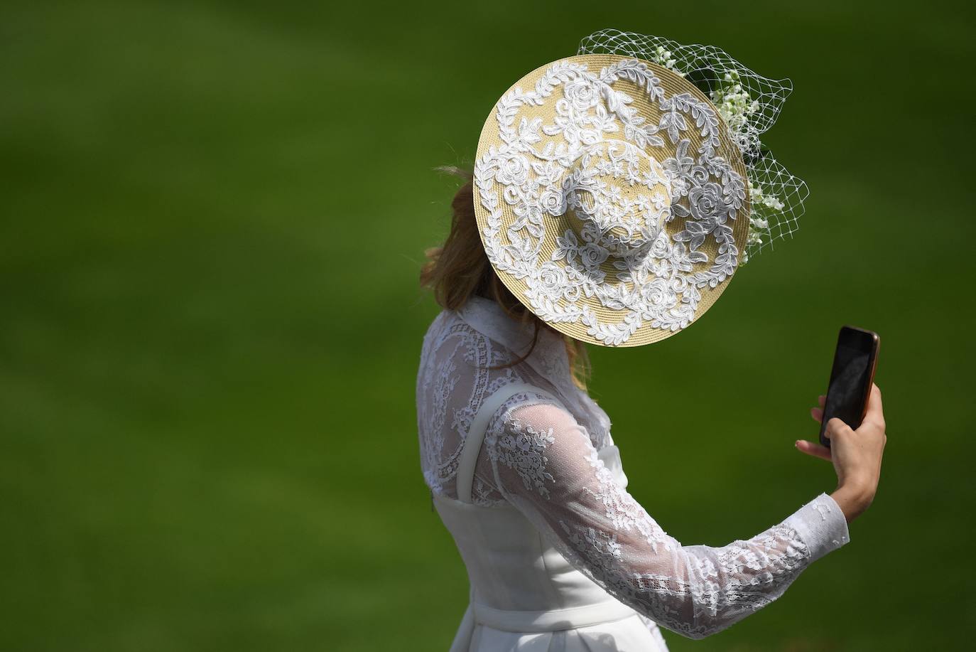 Fotos: Extravagantes e imposibles: vuelven Ascot y sus tocados