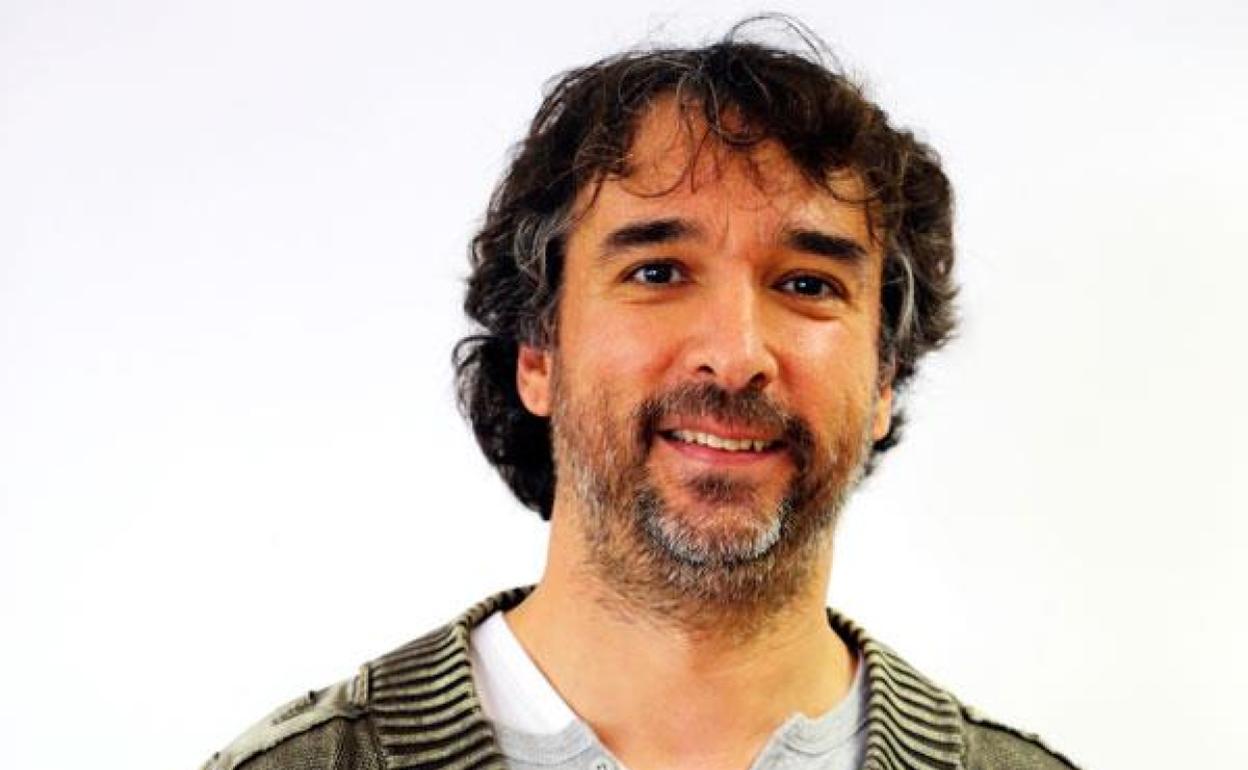 Miquel Puig, ganador del premio de narrativa en valenciano. 