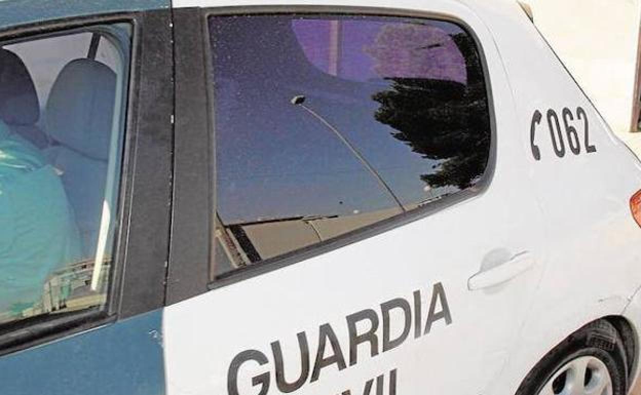 Foto de archivo de un coche de la Guardia Civil.