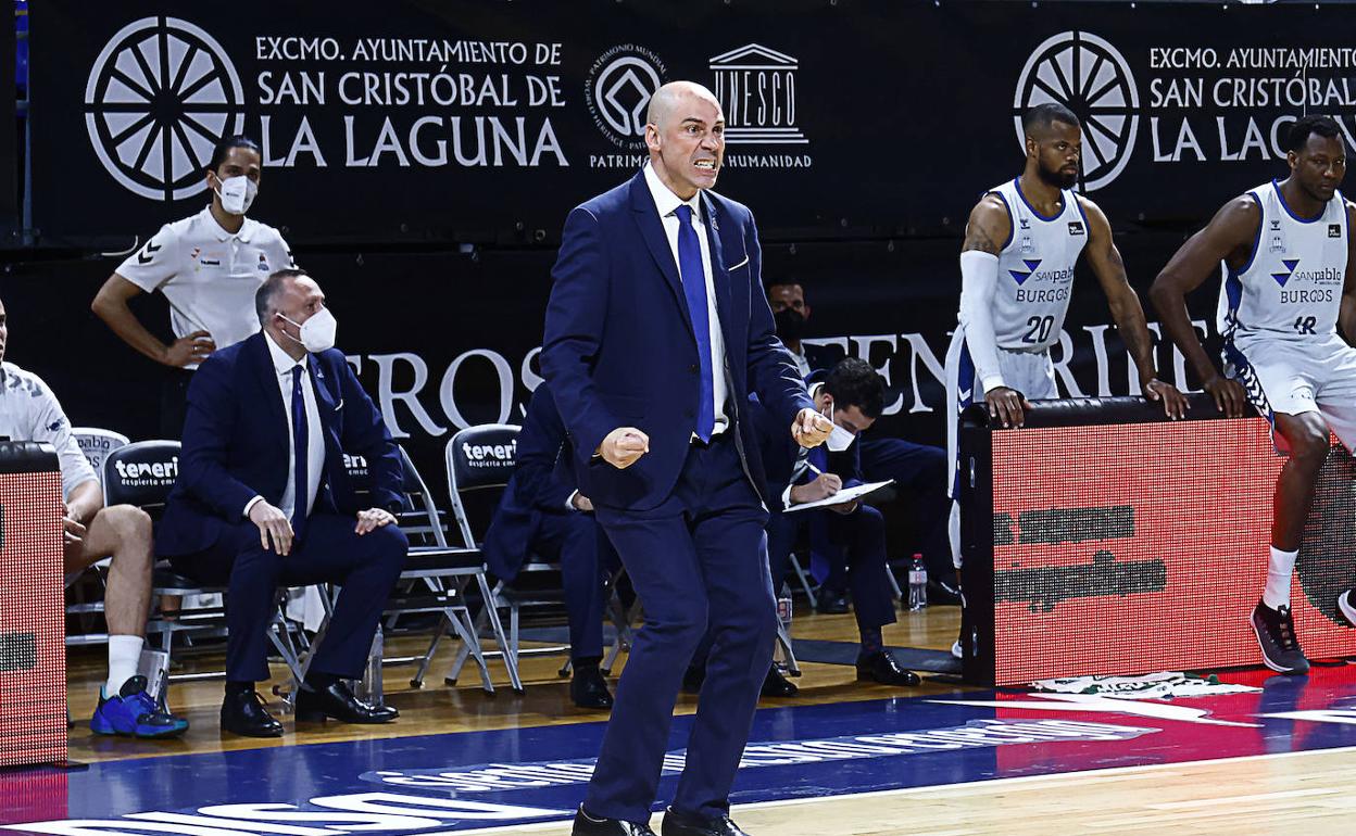 Peñarroya, durante un partido con el San Pablo Burgos. 