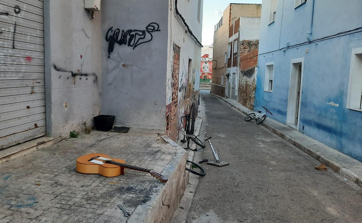150 vecinos exigen a Gandia que acabe «con la venta de droga en Beniopa y la inseguridad»