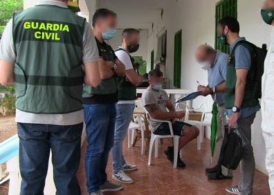 Imagen secundaria 1 - Wafaa murió asfixiada y la Guardia Civil sospecha que el detenido mató a otra mujer