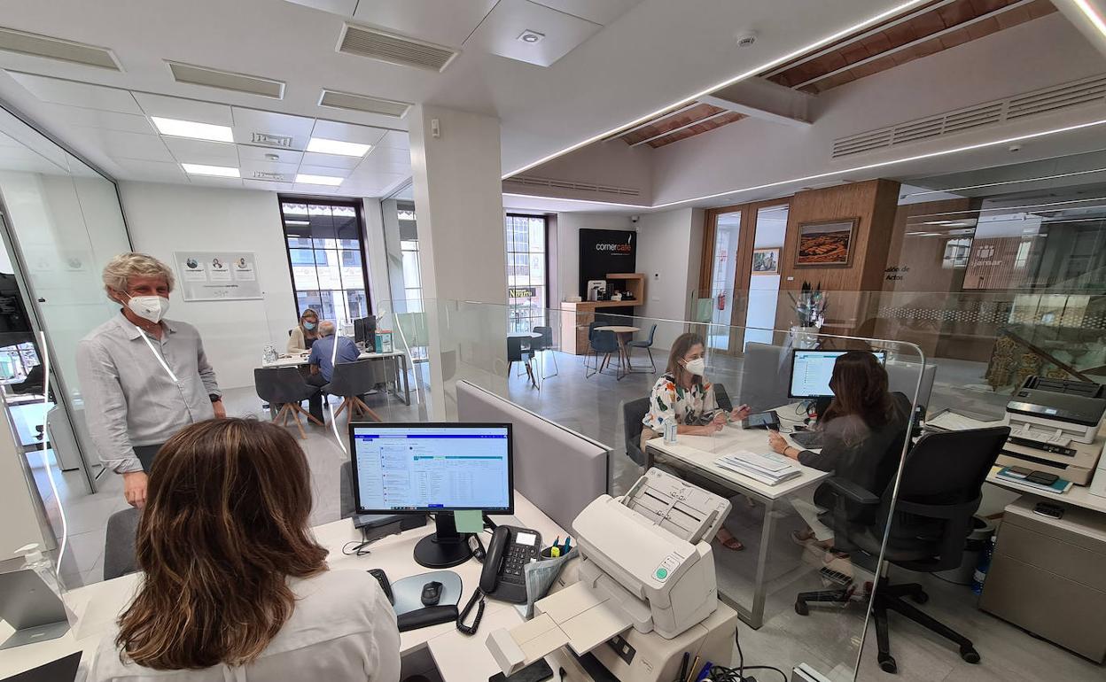 Una oficina de Cajamar en Castellón. 