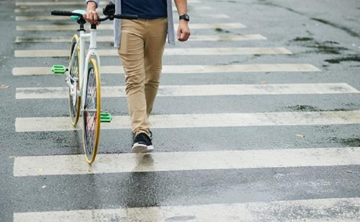 La Policía estudia controles de alcoholemia a patinetes y bicis en Valencia