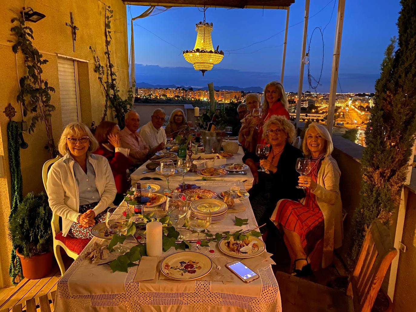 Cena ofrecida en la terraza de la artista María Sancho.