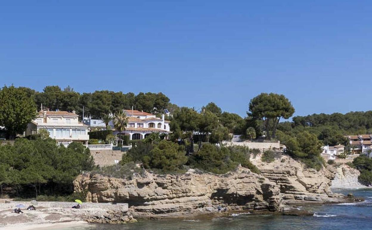 Imagen de archivo de viviendas en el litoral de Benissa.  