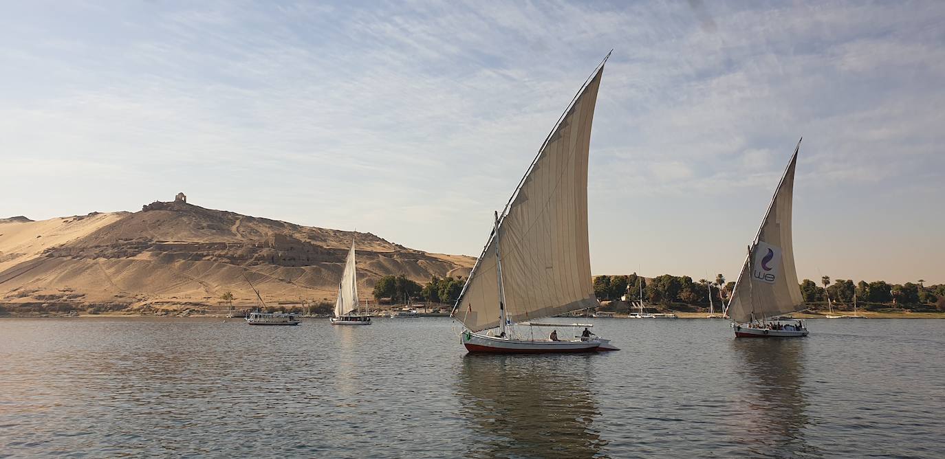 Egipto se abre a los turistas. Un país que a nadie deja indiferente, misterioso y fascinante. Egipto es un lugar seguro que ha sabido controlar la pandemia del coronavirus con éxito. Con una incidencia de solo 6,3 por 100.000 personas y relativamente pocos casos de Covid, en un país que tiene más de 100 millones de habitantes, la nación de los faraones trata de dar facilidades a sus visitantes. 