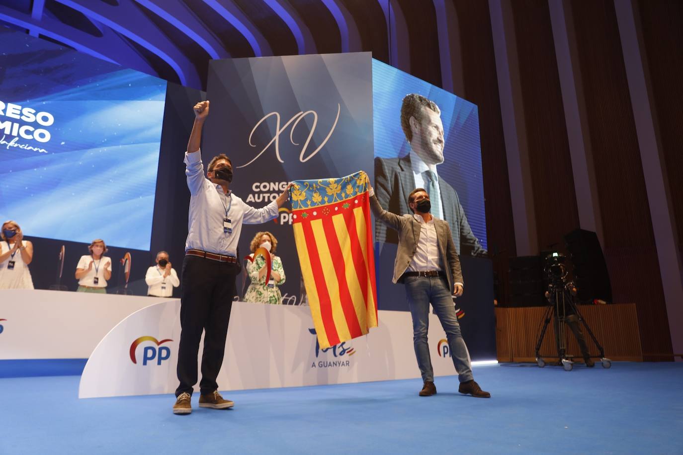 El XV Congreso Autonómico del Partido Popular se celebra este sábado en las salas del Palau de Les Arts. El expresidente de la Generalitat Alberto Fabra es el encargado de presidir el cónclave de los populares y proclamar como nuevo presidente del partido a Carlos Mazón.