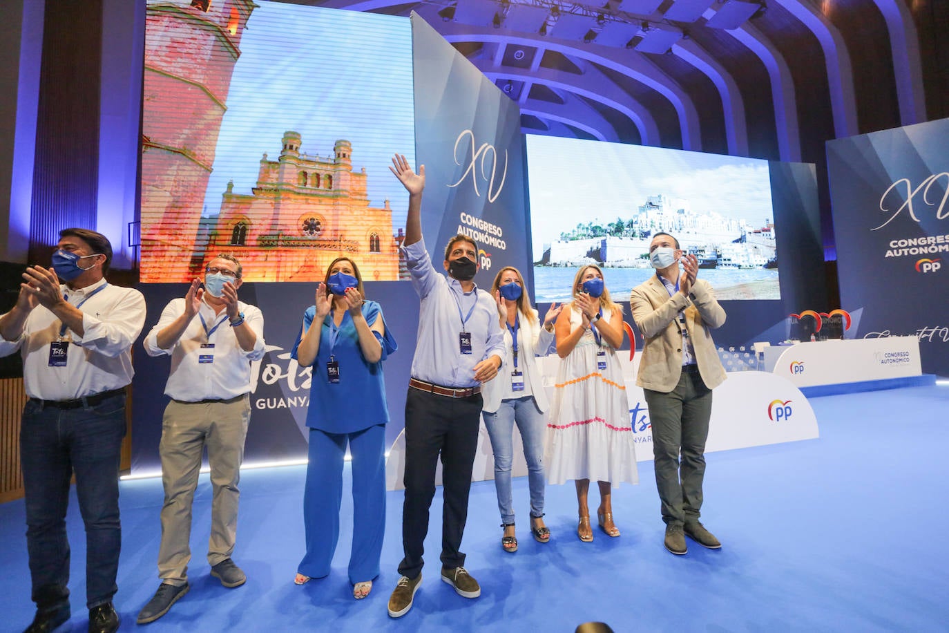 El XV Congreso Autonómico del Partido Popular se celebra este sábado en las salas del Palau de Les Arts. El expresidente de la Generalitat Alberto Fabra es el encargado de presidir el cónclave de los populares y proclamar como nuevo presidente del partido a Carlos Mazón.