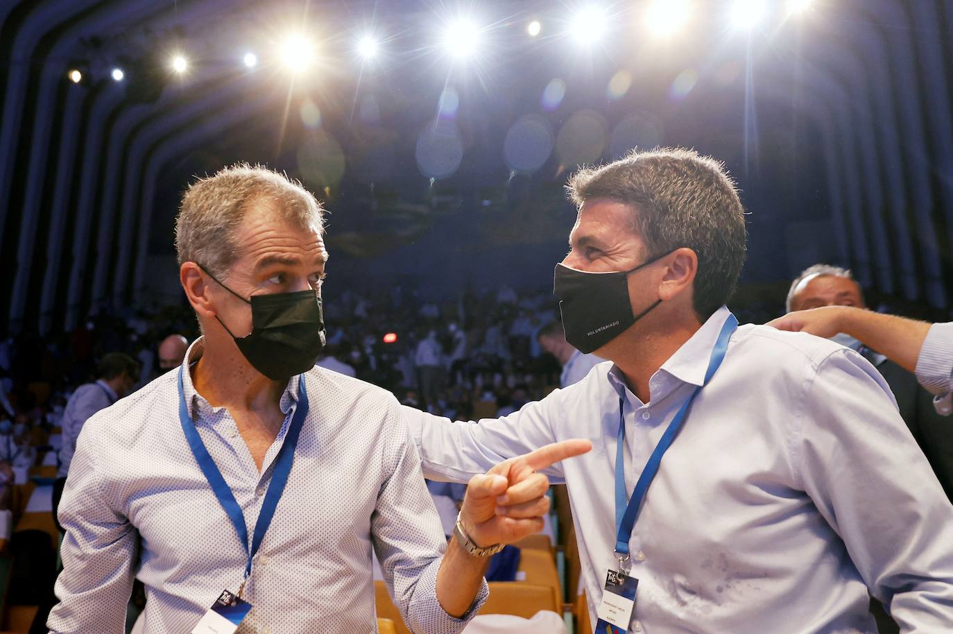 El XV Congreso Autonómico del Partido Popular se celebra este sábado en las salas del Palau de Les Arts. El expresidente de la Generalitat Alberto Fabra es el encargado de presidir el cónclave de los populares y proclamar como nuevo presidente del partido a Carlos Mazón.