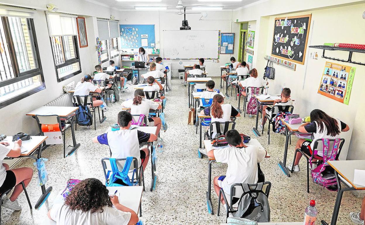 Alumnos de un colegio valenciano en la recta final del curso. 