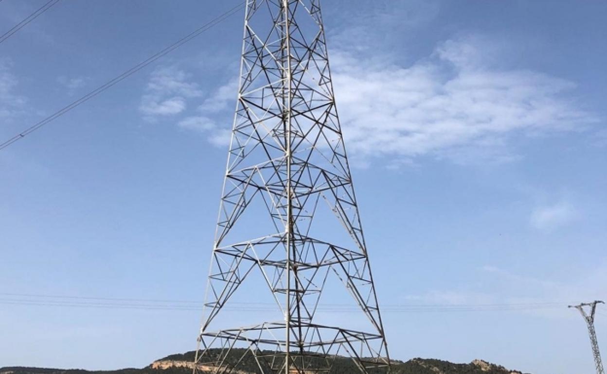 El proyecto contempla la instalación de torres eléctricas en todo el recorrido. 