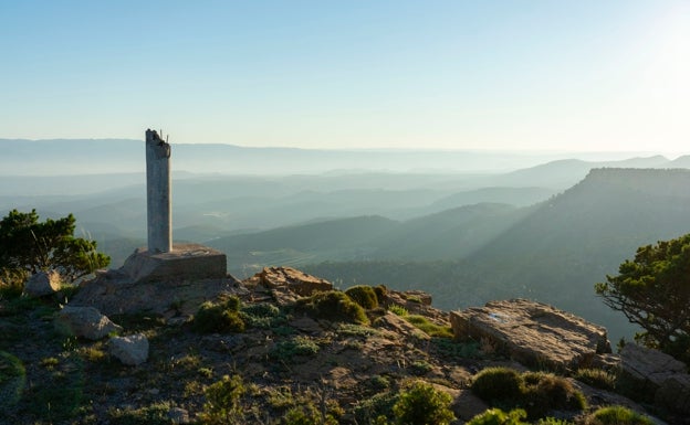 Vistas de la comarca del Alto Mijares desde la cumbre del Cabezo de las Cruces. 