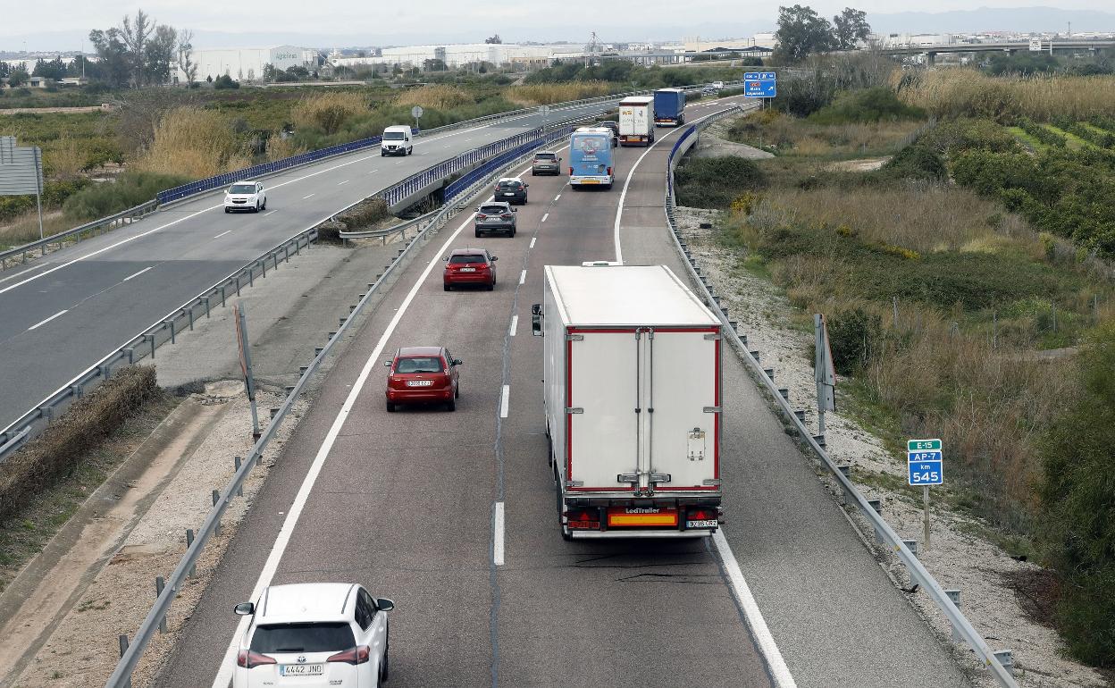 La AP-7 a su paso por la Ribera Alta. 