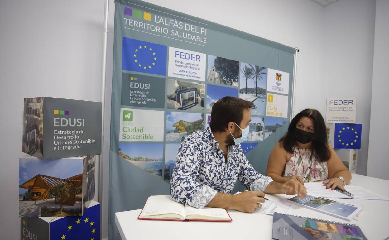 Los ediles durante la presentación del proyecto enmarcado en las ayudas Edusi.