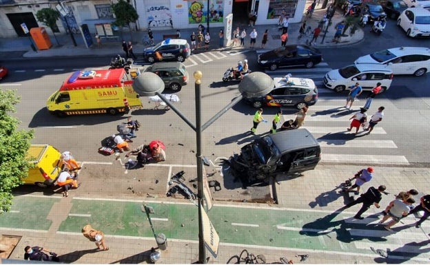 Imagen del siniestro tomada por un ciudadano desde un balcón. 