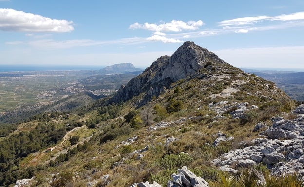 La cima de la sierra del Peñón, también conocida como Cavall Verd. 