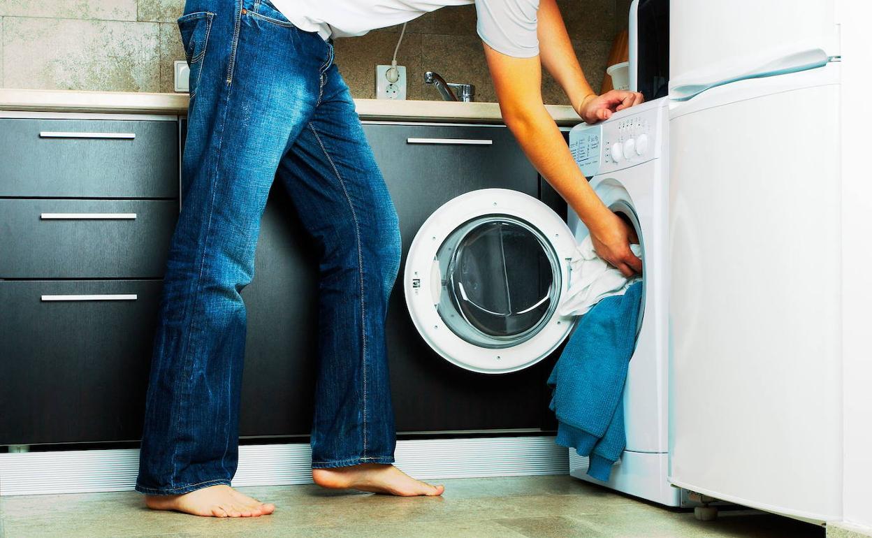 Nos vemos recoger vaquero Errores al poner la lavadora | La OCU avisa de los 10 errores más comunes  al poner la lavadora que estropean la ropa y el electrodoméstico | Las  Provincias