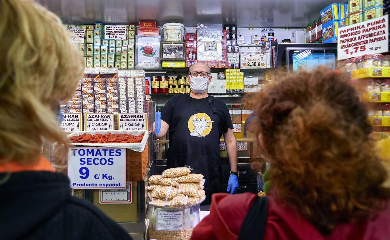 Mercado Central de Valencia | Los vendedores del Mercado Central recibirán 600.000 euros del plan Resistir de Ciutat Vella