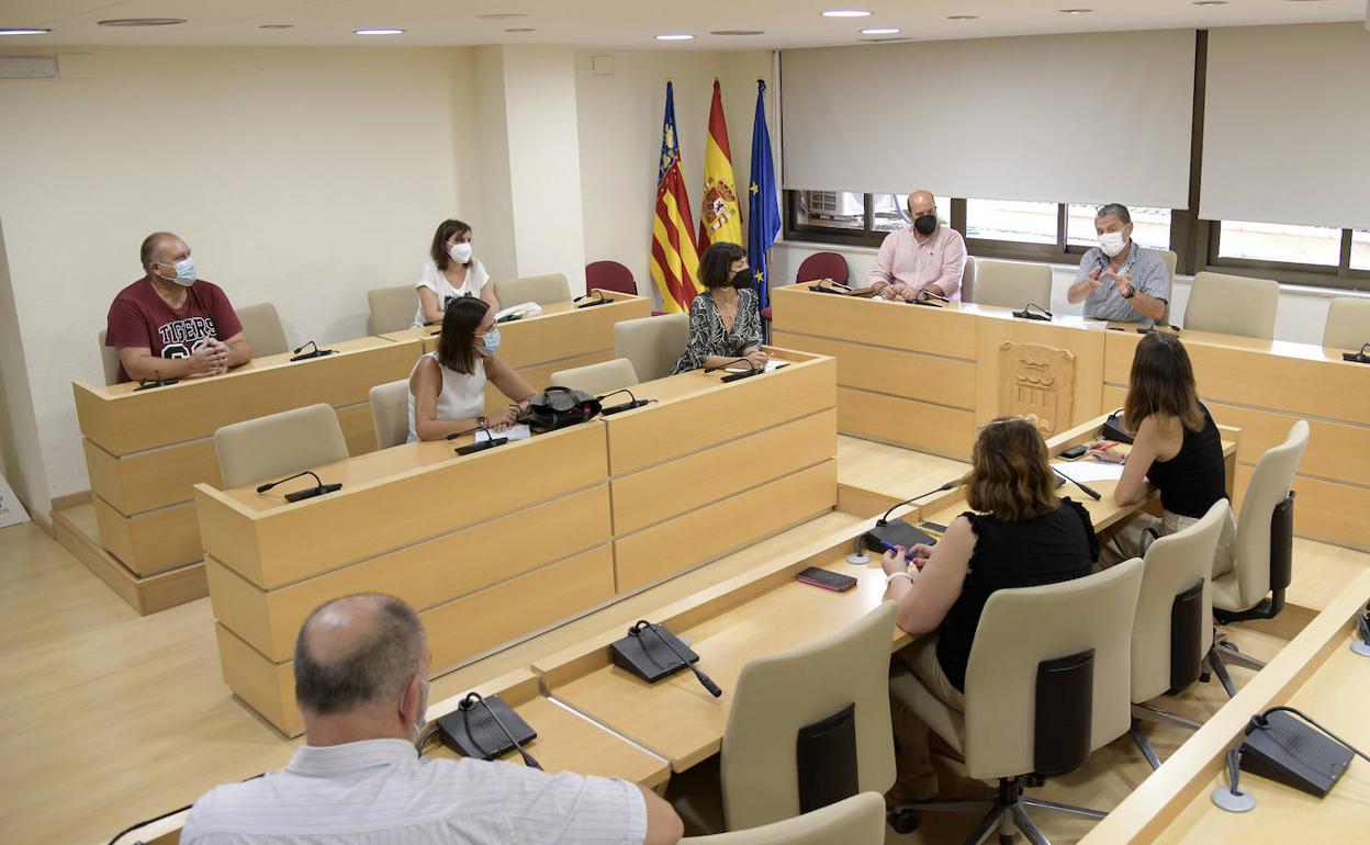 La reunión entre el consistorio y representantes del EVHA. 