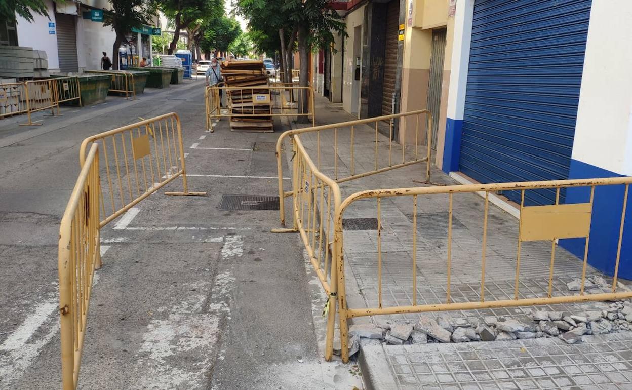 Las obras que ya han empezado en la calle Marqués del Turia. 