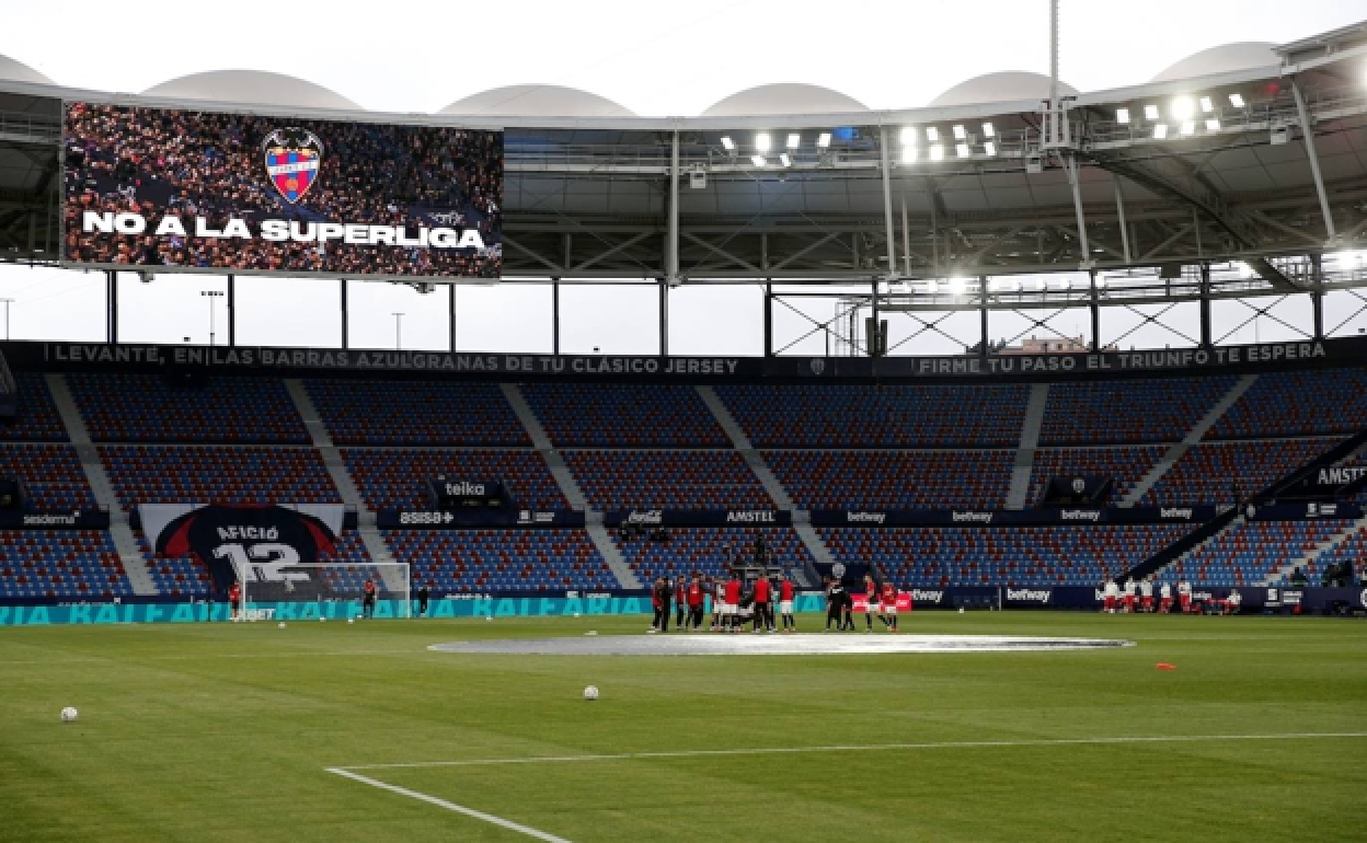 El Levante cambiará el césped del Ciutat y lo estrenará el 22 de agosto contra el Real Madrid