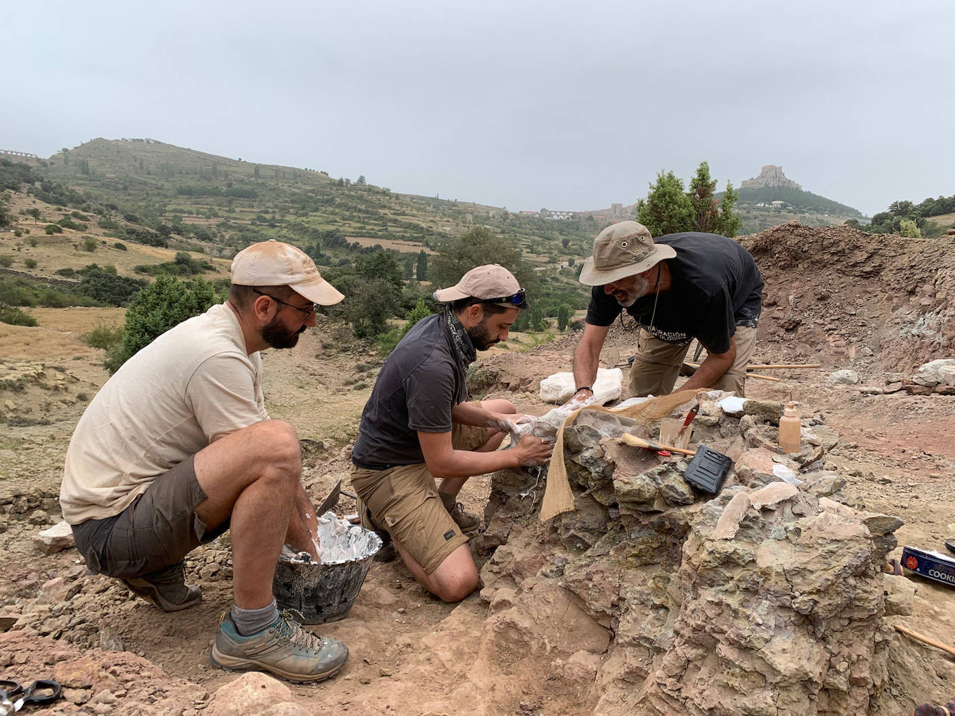 Trabajos de excavación en el yacimiento del Mas de Romeu de Morella.