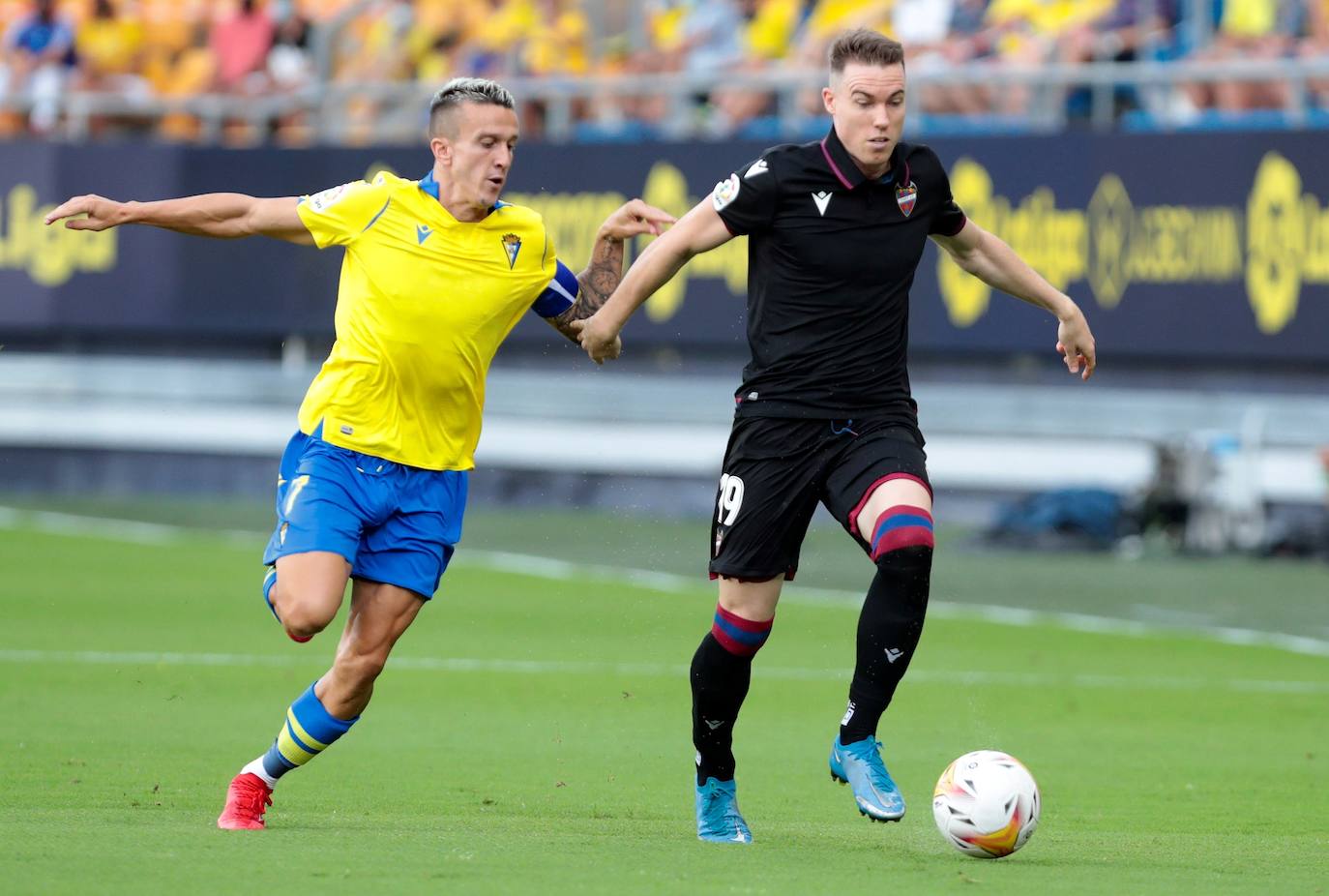 Fotos: Las mejores imágenes del Cádiz CF-Levante UD