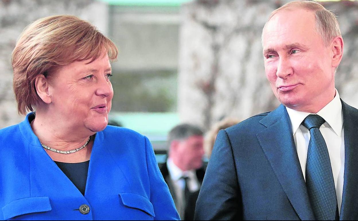 Angela Merkel y Vladimir Putin , en enero de 2020.