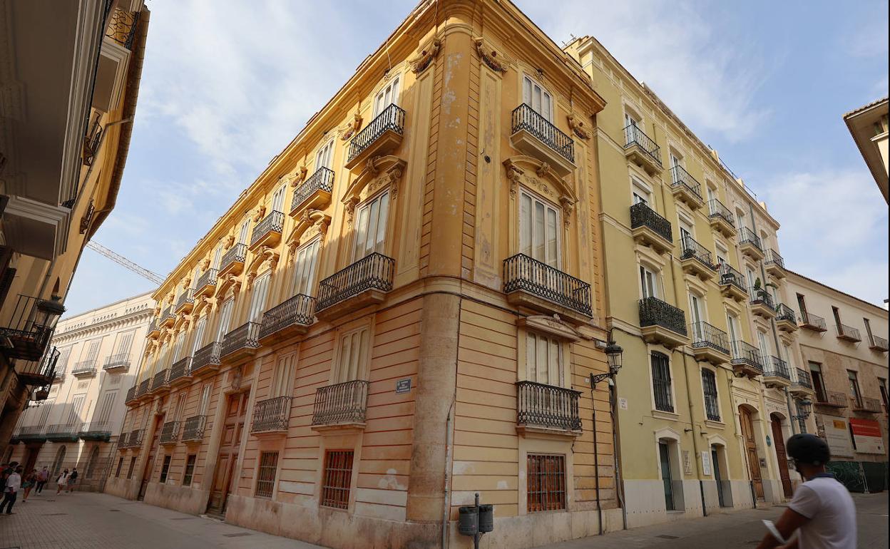 Exterior del palacio de Tremolar de Valencia.