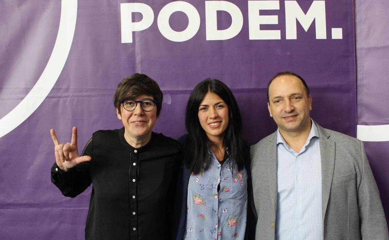 Pilar Lima, Naira Davó y Rubén Martínez Dalmau, en un acto del partido.