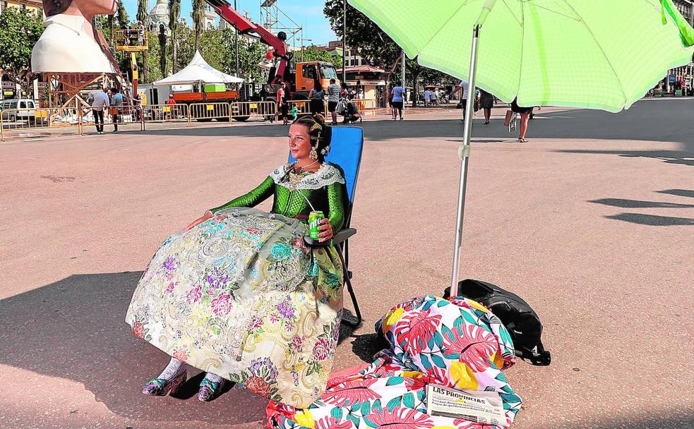 De la playa a la falla: llegan las fiestas de la incertidumbre