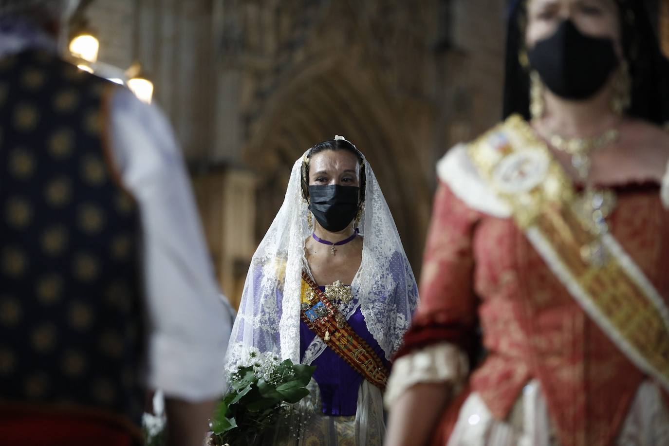 Los falleros se reencuentran con la Virgen este viernes 3 de septiembre, en las que pasarán a la historia como las Fallas más atípicas por las restricciones de la pandemia. Las comisiones vuelven a recorrer las calles de Valencia tras la cancelación de las fiestas el pasado 2020.