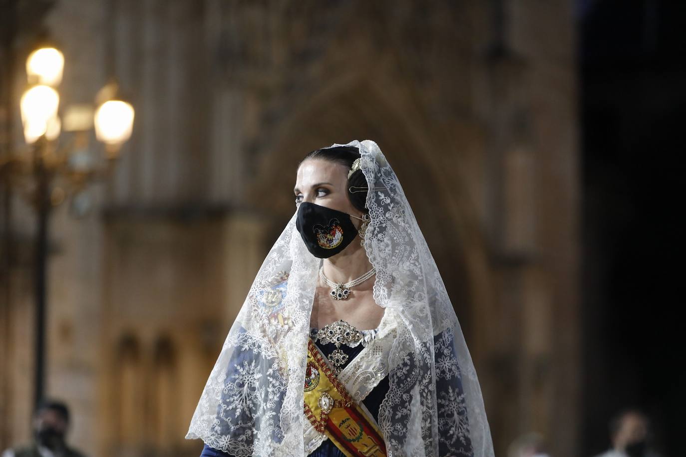 Los falleros se reencuentran con la Virgen este viernes 3 de septiembre, en las que pasarán a la historia como las Fallas más atípicas por las restricciones de la pandemia. Las comisiones vuelven a recorrer las calles de Valencia tras la cancelación de las fiestas el pasado 2020.