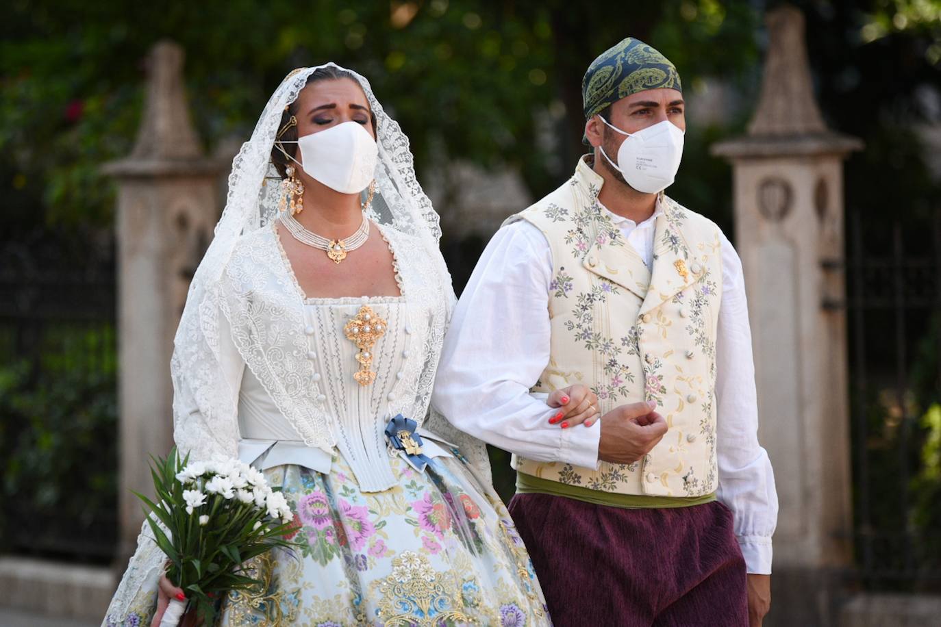 Los falleros se reencuentran con la Virgen este viernes 3 de septiembre, en las que pasarán a la historia como las Fallas más atípicas por las restricciones de la pandemia. Las comisiones vuelven a recorrer las calles de Valencia tras la cancelación de las fiestas el pasado 2020.