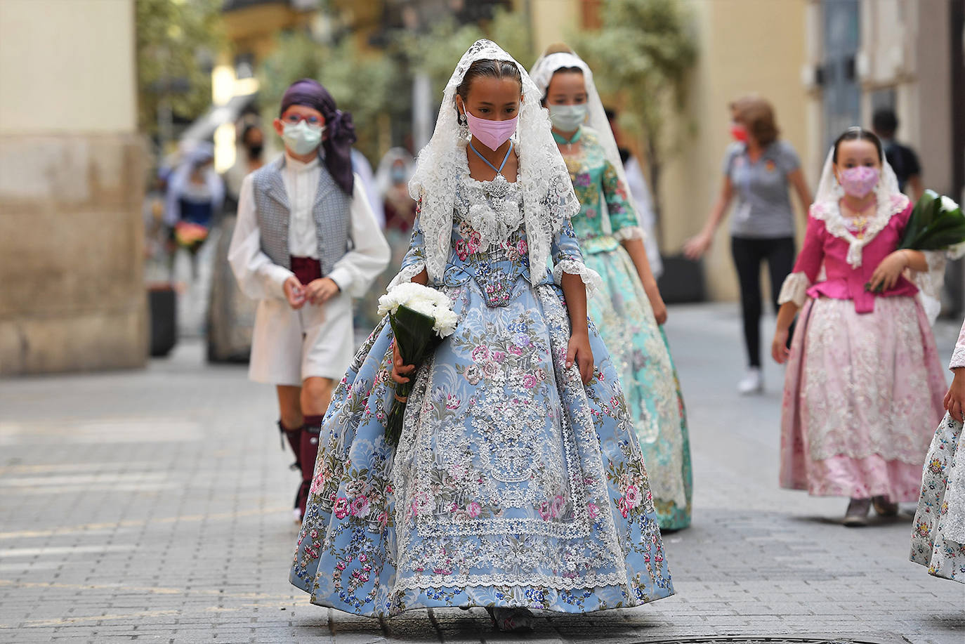 Fotos: Búscate en la Ofrenda de este sábado 4 de septiembre por la calle Caballeros de Valencia